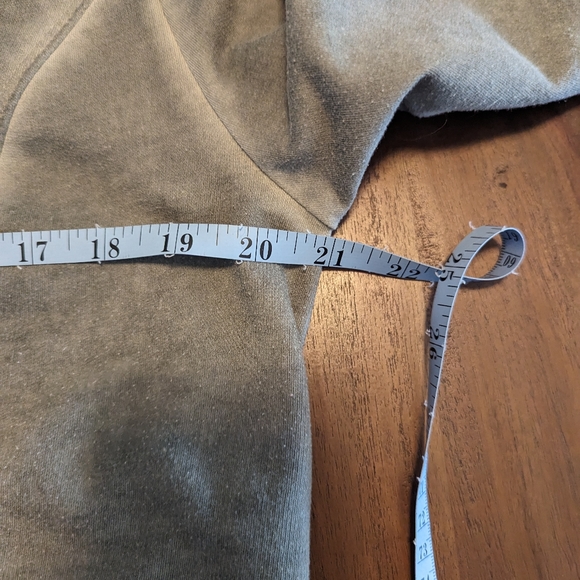 Chico's Zenergy Zip Hooded Jacket With Eyelet Detail Size 1 - Picture 10 of 13